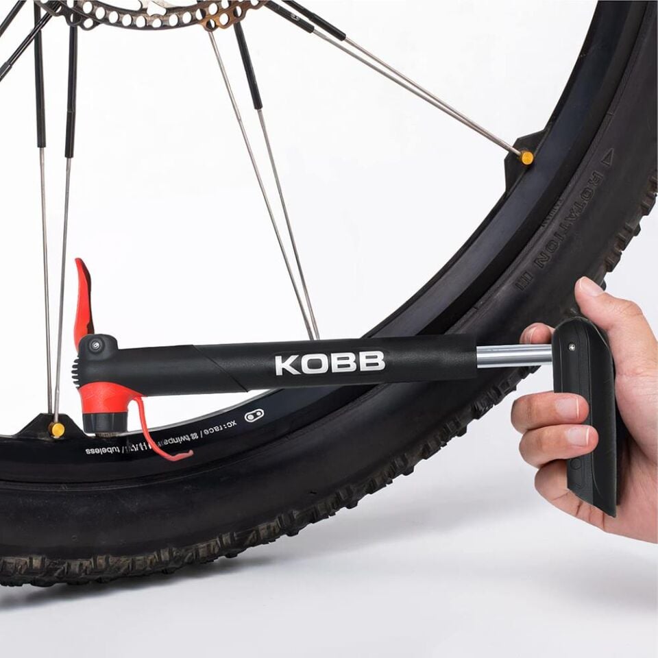 KOBB KB21 87 PSI Bisiklet Lastik Şişirme Taşınabilir Mini El Pompası + Bisiklet Montaj Aparatı